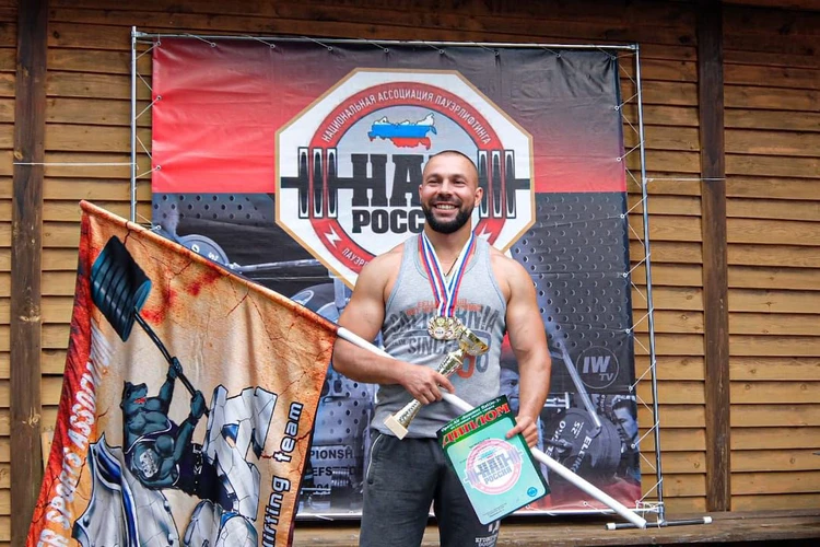 Elena Berkova bilan porno film tomosha qiling