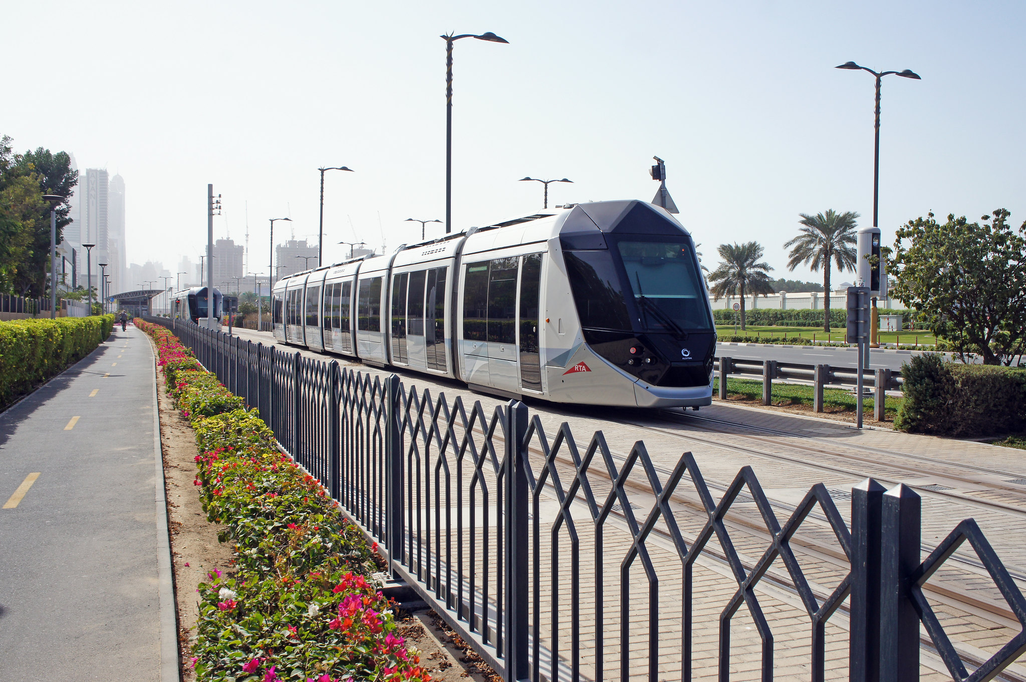 Трамваи здесь тоже с бизнес-классом