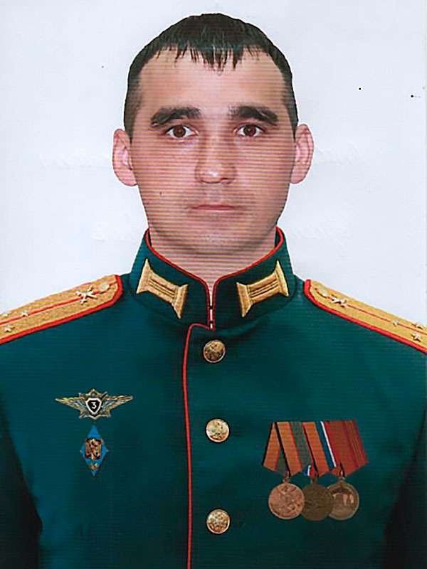 Старший лейтенант Азат Хамитов