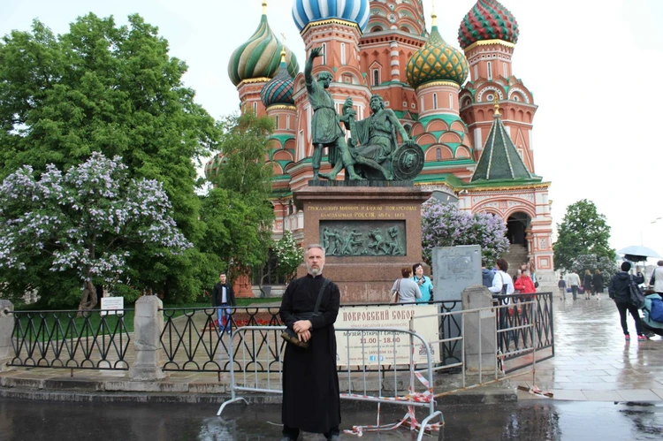 Экс-священнику в Петербурге грозит 10 лет за дискредитацию армии