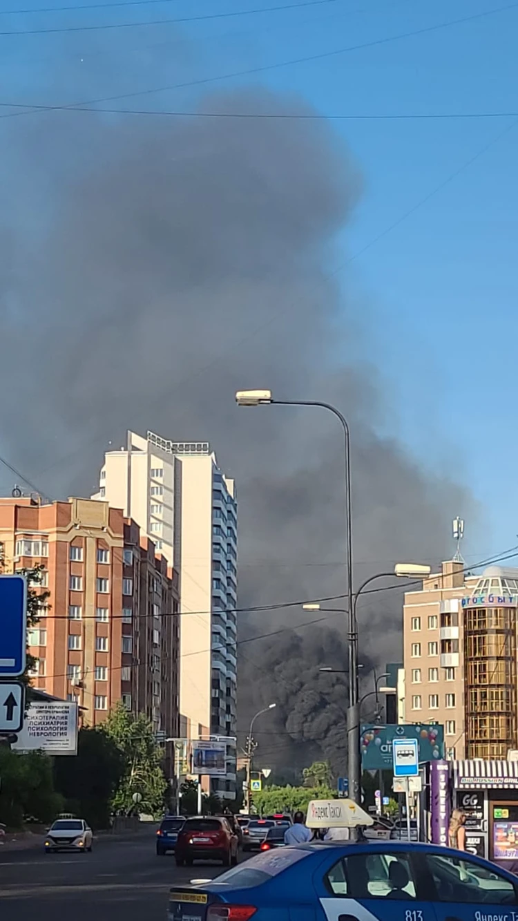 Фото и видео пожара на улице Тополевой в Новосибирске 11 июня 2022 года  появились в соцсетях - KP.RU