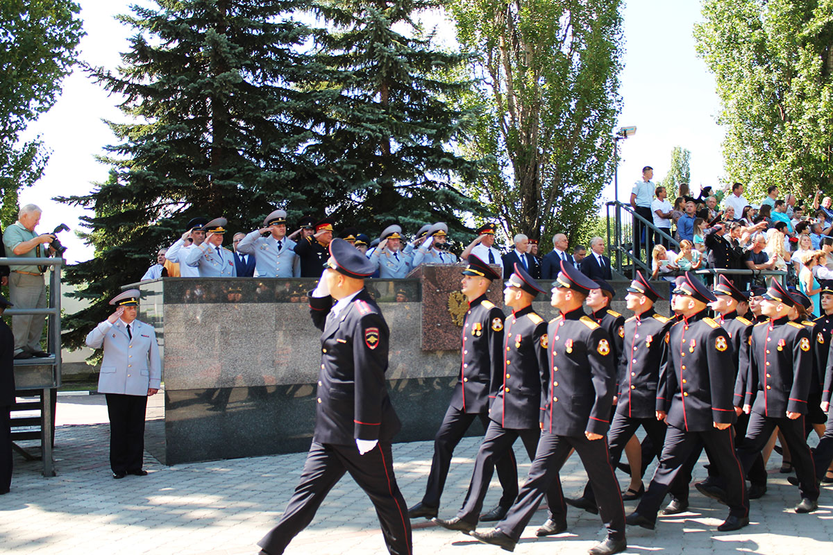 Воронежский институт МВД России впервые выпустил офицеров Росгвардии ...