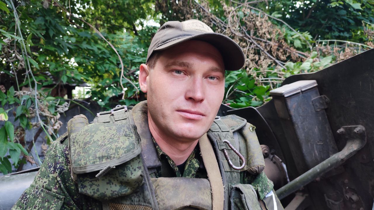 Младший сержант Донецкой Народной Республики Антон ЧЕРНОВ