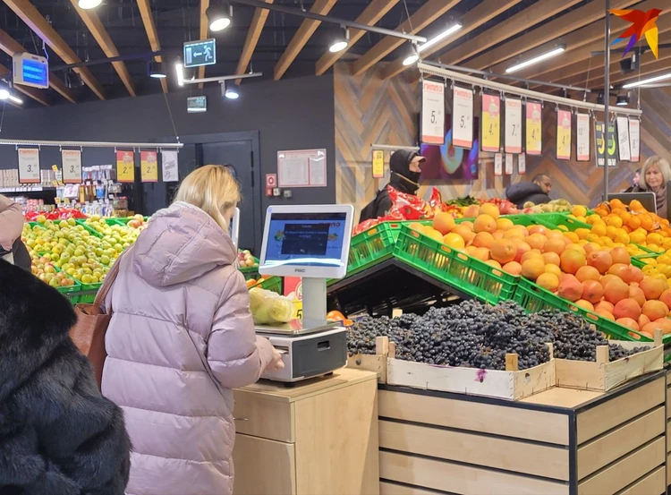 Для того, чтобы купить самые недорогие в своей категории продукты, пришлось хорошенько походить по магазинам. Фото: архив «КП», носит иллюстративный характер.