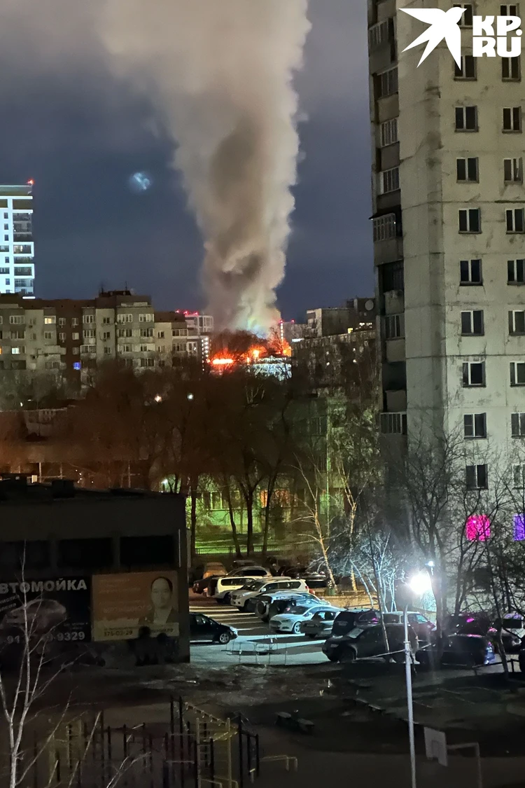 Пожар на ул. Советской 52/2 в Новосибирске 21 апреля: фото, видео - KP.RU