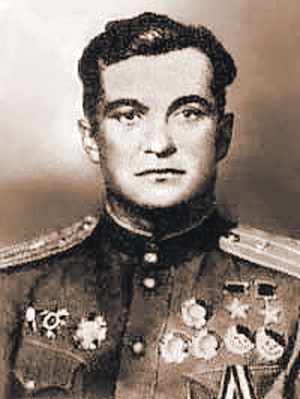 Дважды Герой Советского Союза Амет-хан Султан