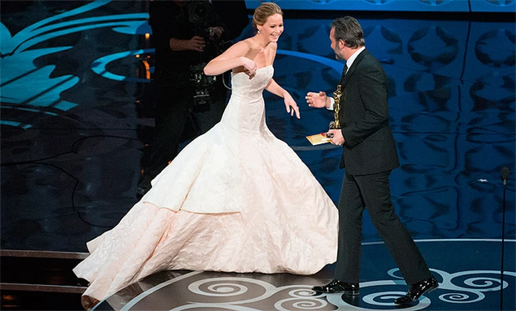 Дженнифер Лоуренс жалаңаш