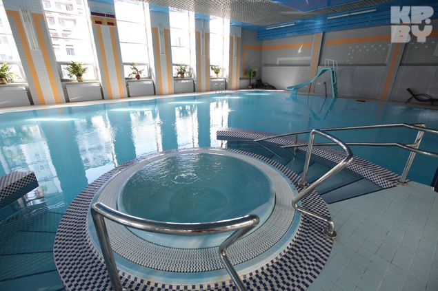 Если вы захотите пойти в бассейн, то его также надо оплачивать отдельно.