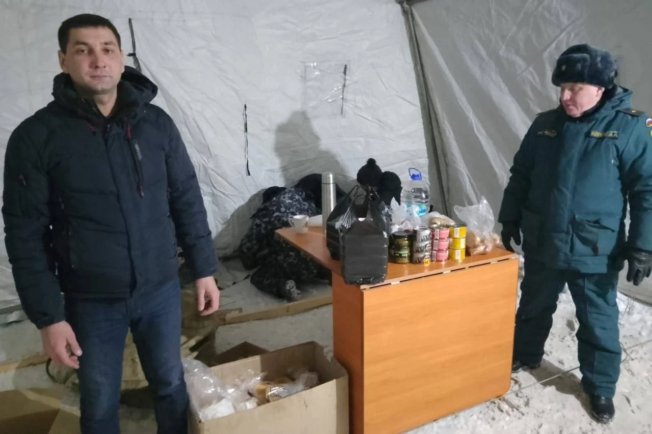 В Ульяновской области волонтеры  едой и питьем спасают на дорогах водителей  