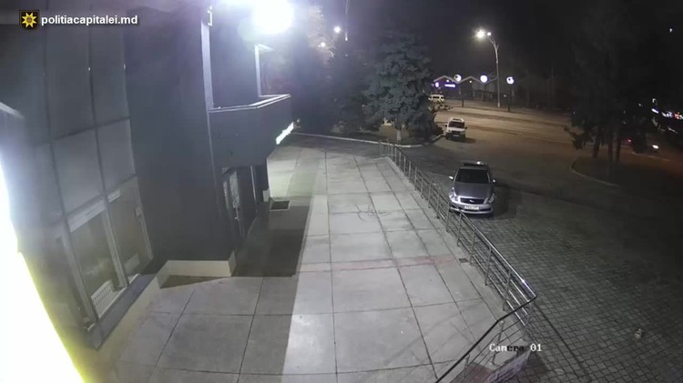 В Кишиневе разыскивается мужчина, укравший сумку у несовершеннолетнего